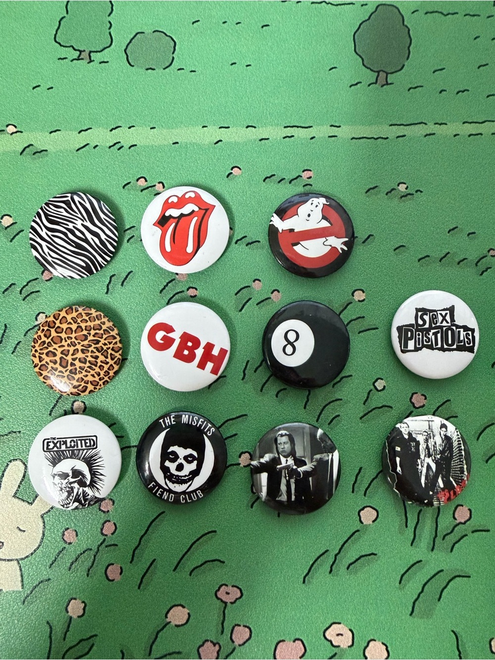 Brandy Melville Punk Rock Button Pin Set — Black/White/Red/Leopard